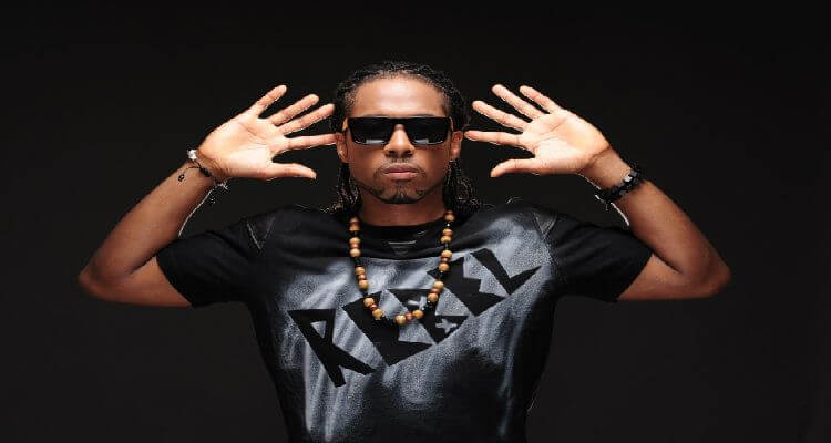Black Jewelz 'Never FM'