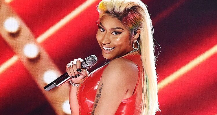 Nicki Minaj Returns To The 'VMAs'