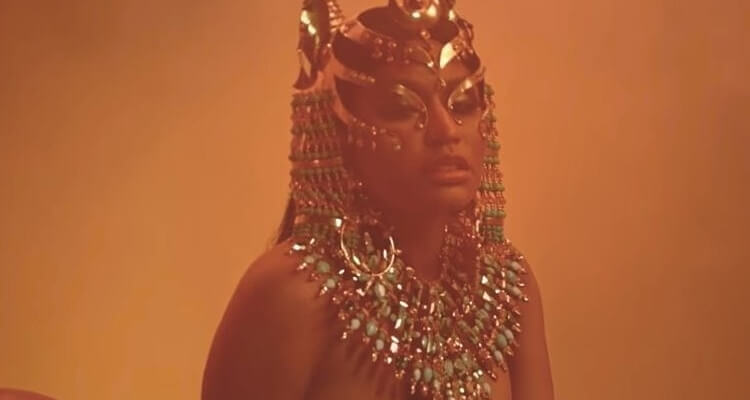 Nicki Minaj - Ganja Burn