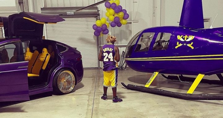Kodak Black Under Attack For Posing Next to a Purple and Gold Helicopter While Adorning a Kobe Bryant Jersey