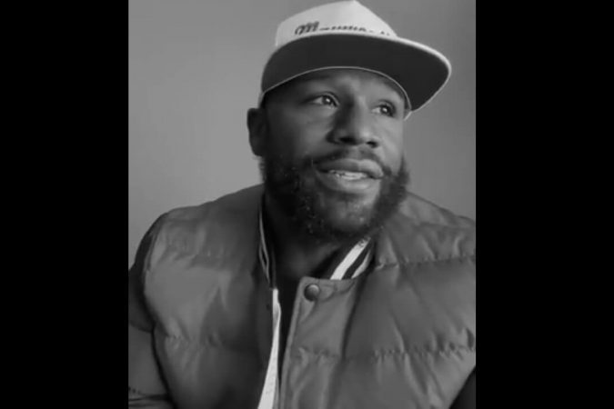 Floyd Mayweather Caught on Video Rejecting Fan’s Picture Request Because his Fingernails Were Painted