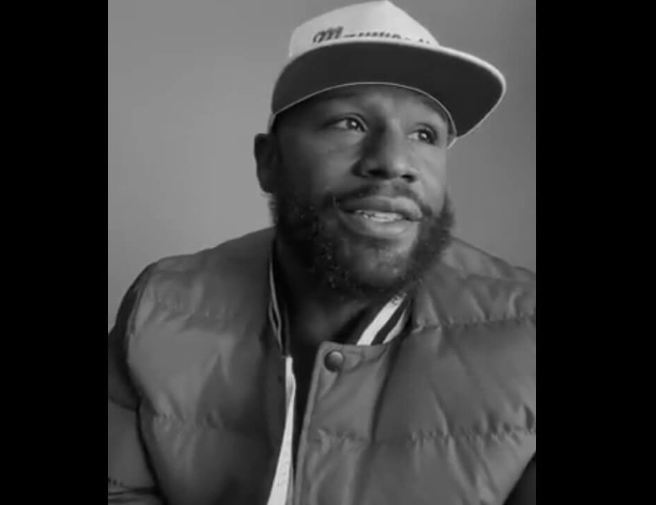 Floyd Mayweather Caught on Video Rejecting Fan’s Picture Request Because his Fingernails Were Painted