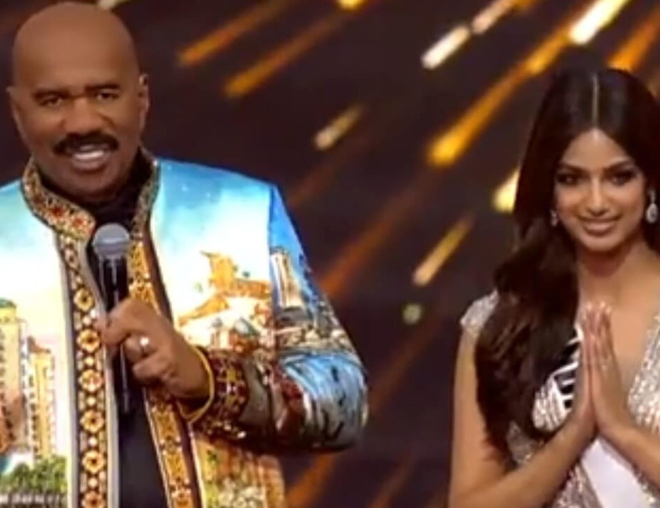 Steve Harvey Asks Miss Universe Winner Miss India to Do an Animal Impression and Makes Another Blunder With Another Contestant