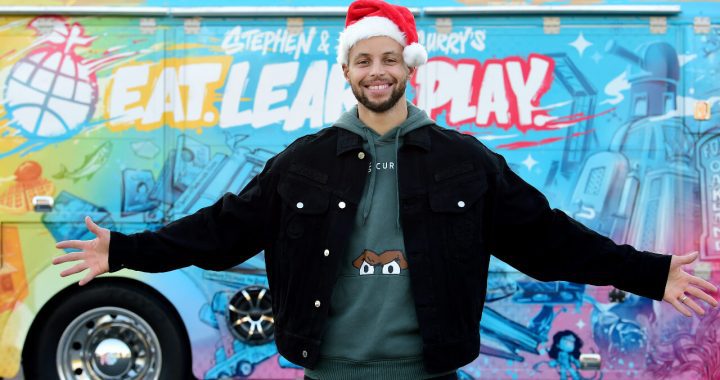 Stephen & Ayesha Curry Announce 9th Christmas with the Currys