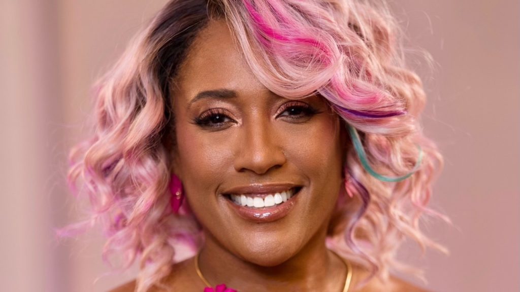 Dr. Yolanda Ragland Helps Women Get Back On Their Feet For Comfort and Correction