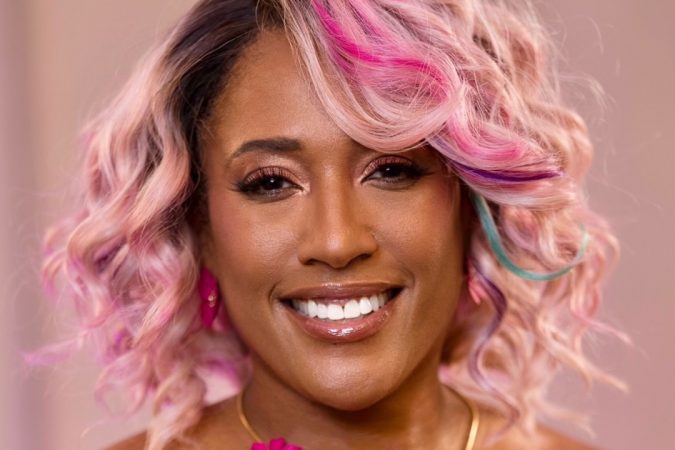 Dr. Yolanda Ragland Helps Women Get Back On Their Feet For Comfort and Correction