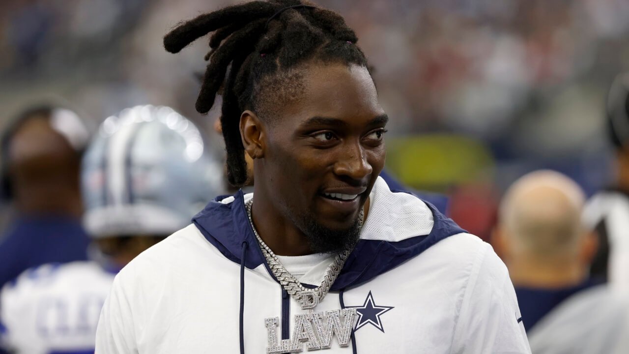 Cowboys' DeMarcus Lawrence Signs 3-Year $40M Deal Setting Record for Seven Straight Seasons Guaranteed
