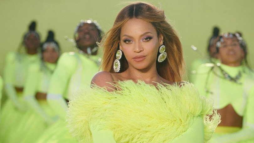 Twitter Does Not Forget That Beyoncé Performed on a Compton Tennis Court to Open the Oscars