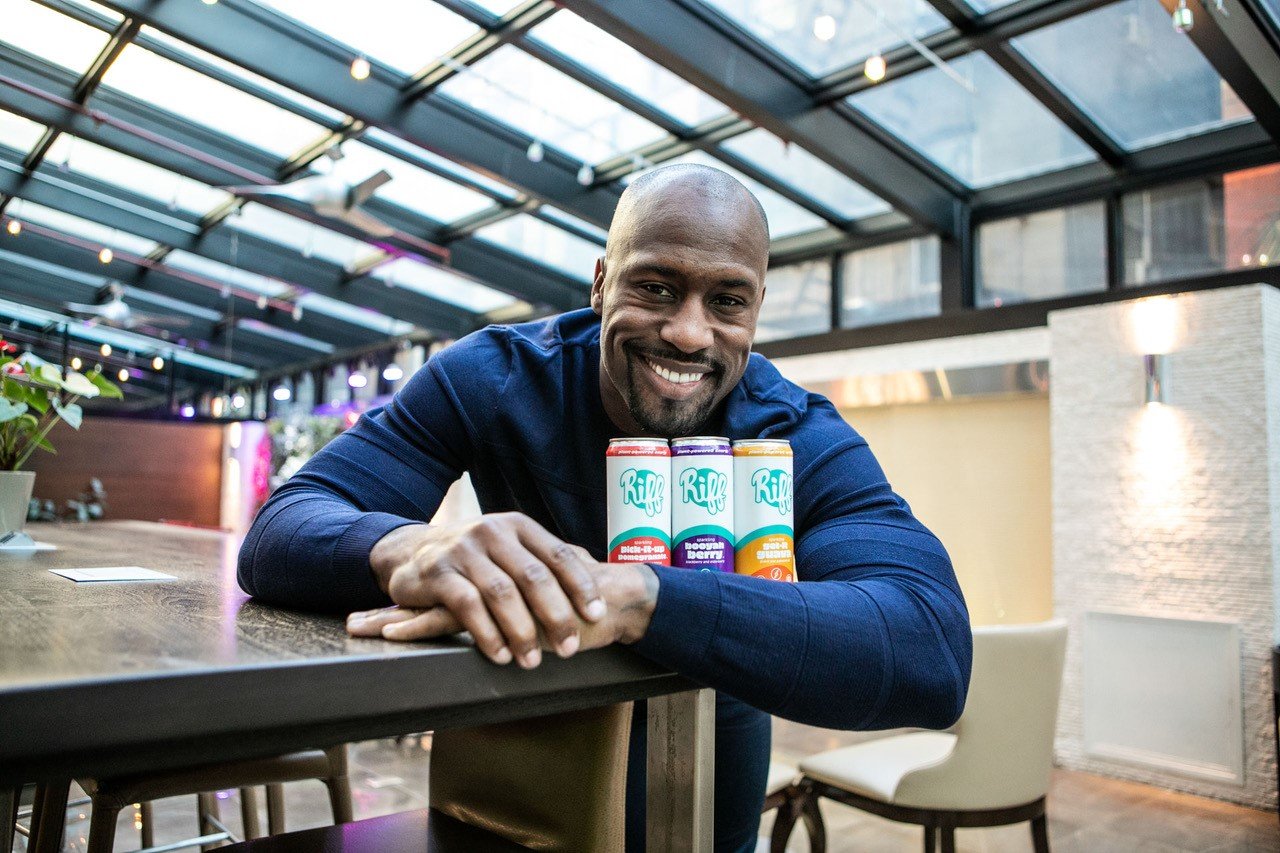 Ex-Football Player Vernon Davis Transforms From Athlete to Successful Entrepreneur And Budding Actor