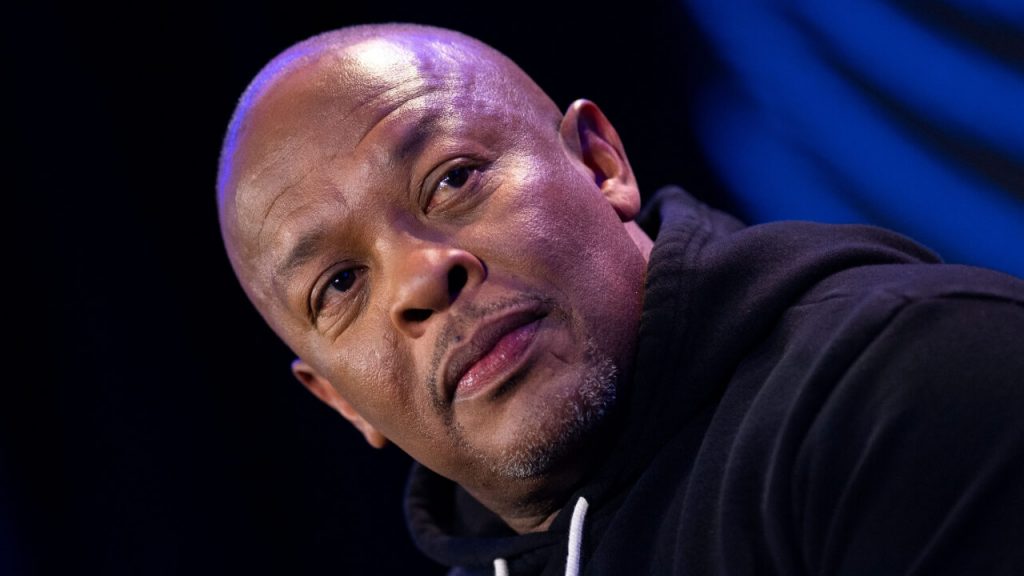 Dr. Dre Lost Billionaire Status After Losing $200M After Drunkenly Leaking Apple-Beats Deal