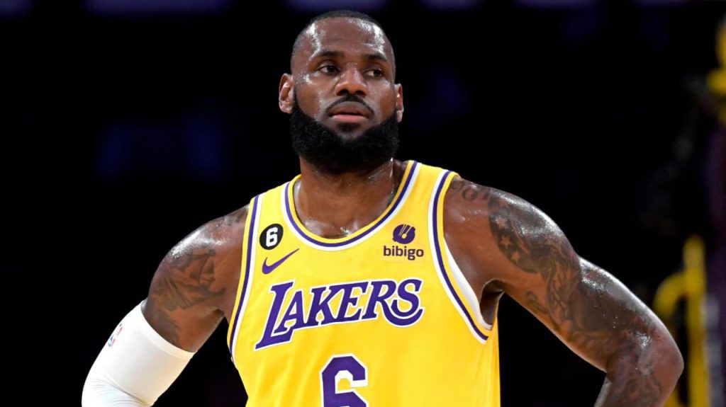 LeBron James Questions Why he Wasn't Asked About Jerry Jones' 1957 Photo Showing him Protesting Black Children Attending High School