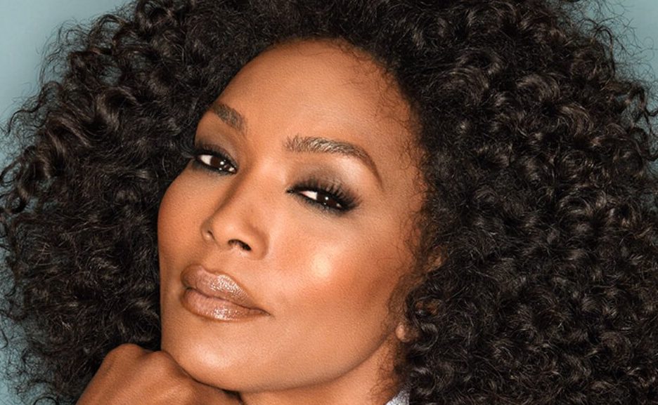 Angela Bassett's Reaction of Disappointment of Oscars Loss Goes Viral Amongst Support From Fans