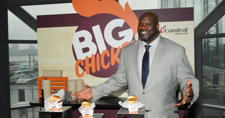 Shaquille O'Neal Returns to the Gym After Having Hip Surgery Done