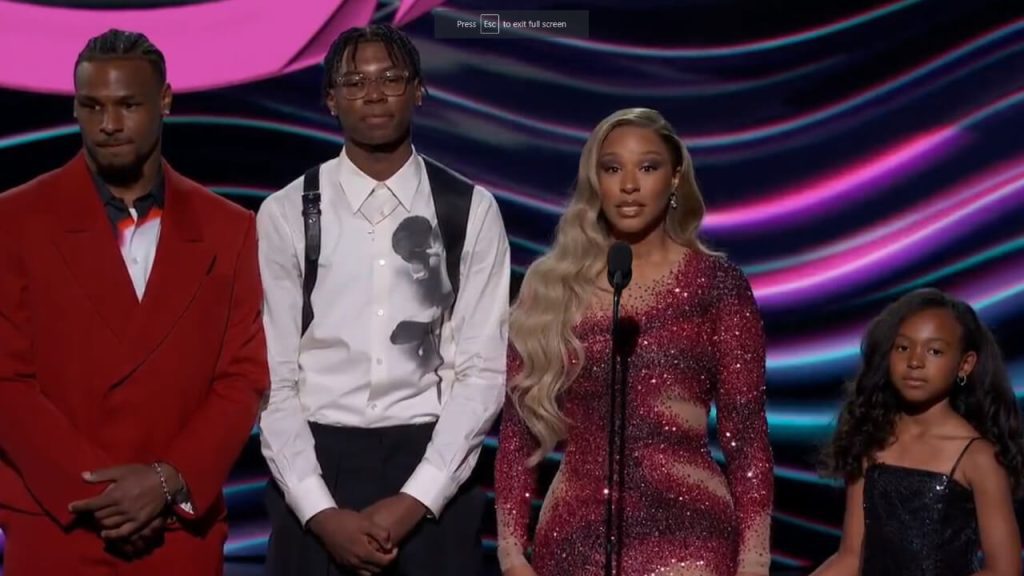 The Family of LeBron James Makes Audience Laugh Before Presenting ESPY Award