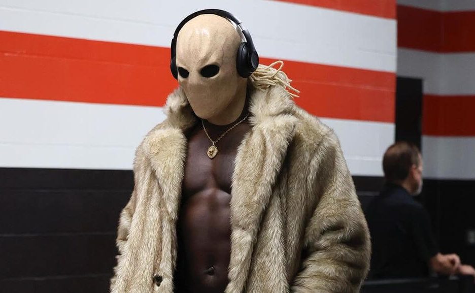 Cleveland Browns Player David Njoku Reveals Facial Burns Suffered from Fire Pit Incident