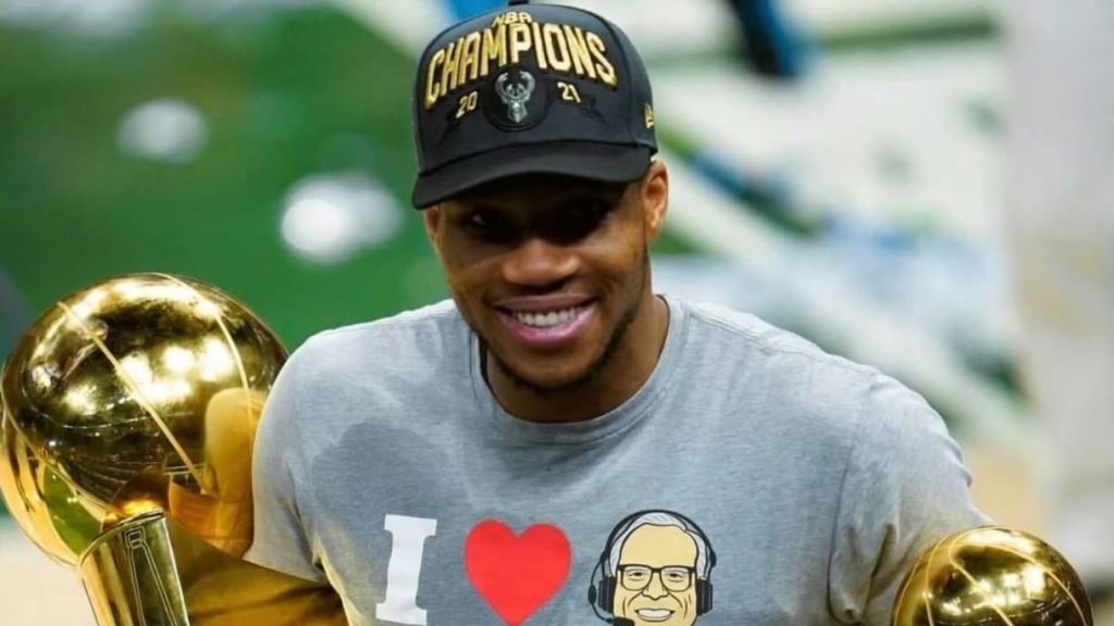 Giannis Antetokounmpo Signs 3 Year, $186M Extension With Milwaukee Bucks