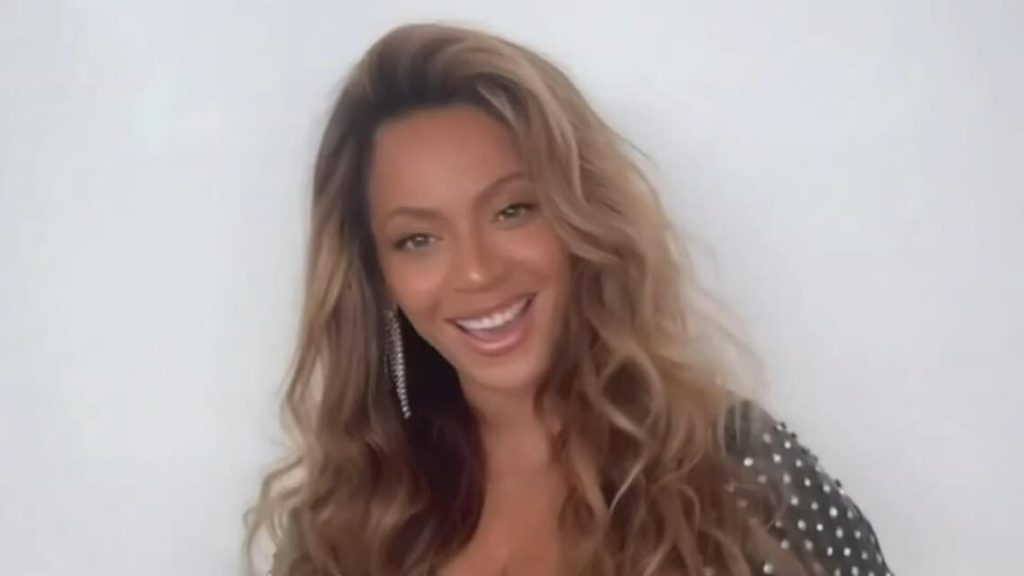 Beyoncé Makes Appearance During Macy's Thanksgiving Day Parade