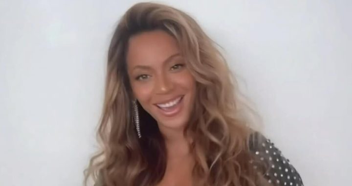 Beyoncé Makes Appearance During Macy's Thanksgiving Day Parade