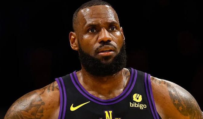 LeBron James First NBA Player To Score 39,000 Career Points