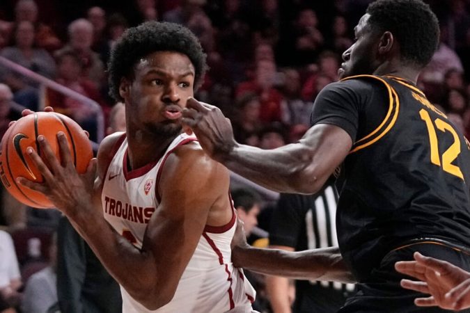 Bronny James Finally Makes Collegiate Debut For USC