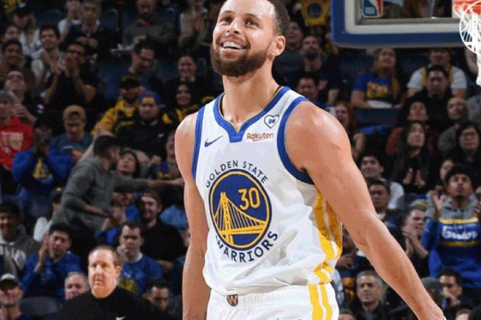 Stephen Curry Makes NBA History Once Again