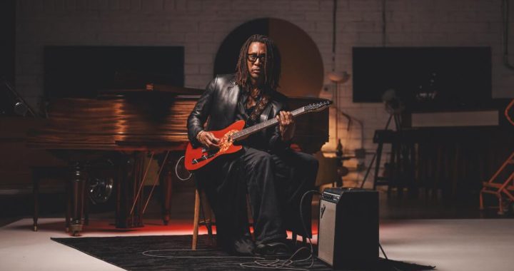 Fender Honors Raphael Saadiq With Limited-Edition Signature Telecaster Guitar
