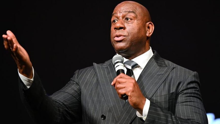 Magic Johnson Acknowledges Jackie Robinson Before Major League Baseball Tribute