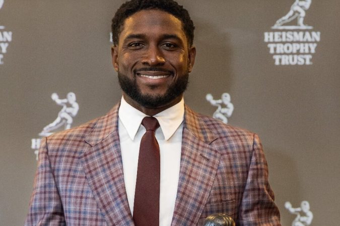 Reggie Bush Gets Heisman Trophy Reinstated