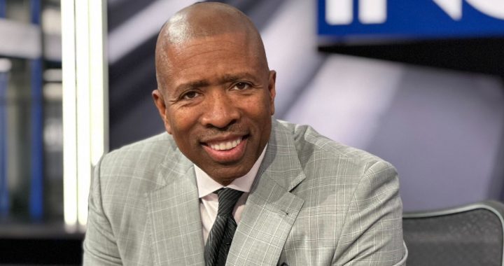 Kenny Smith Makes More Money In One Year Than He Earned In Career As An NBA Player