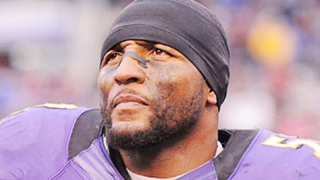 Ray Lewis Receives Son’s College Degree Posthumously