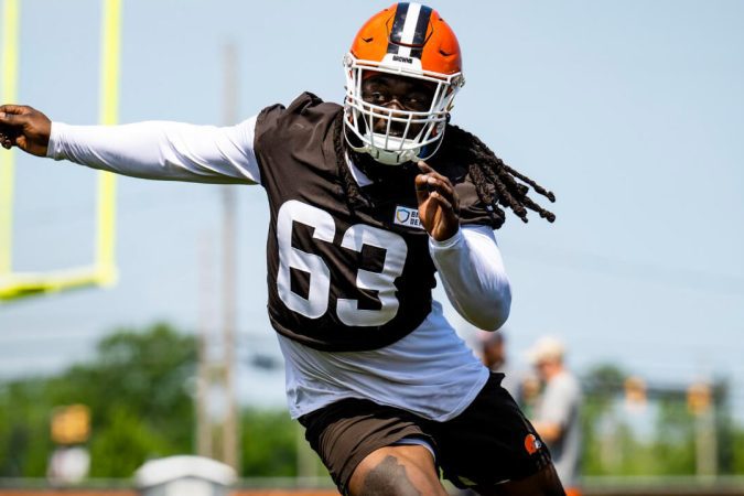Lonnie Phelps Released By Cleveland Browns After Being Arrested For DUI
