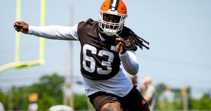 Lonnie Phelps Released By Cleveland Browns After Being Arrested For DUI