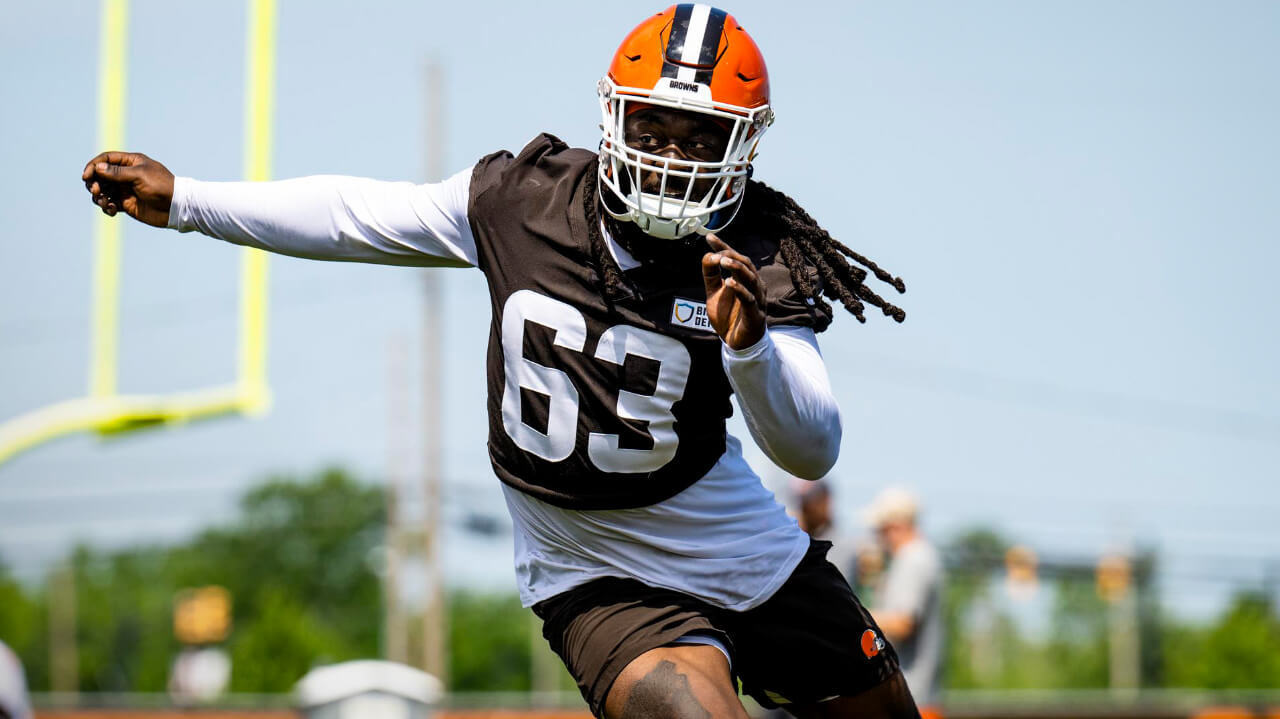 Lonnie Phelps Released By Cleveland Browns After Being Arrested For DUI