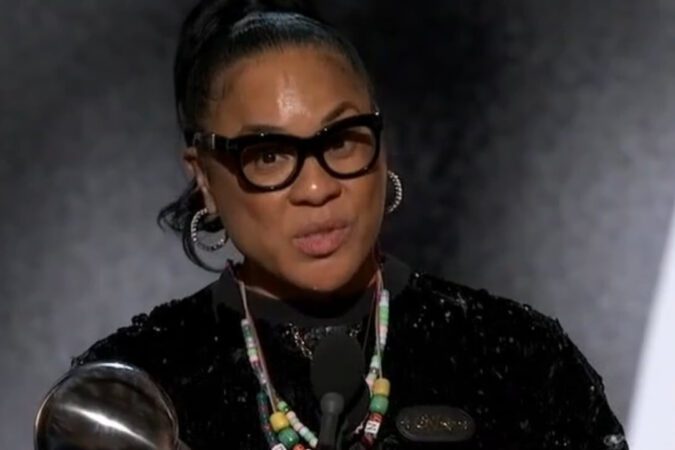Dawn Staley References Pay Disparity At ESPY Awards