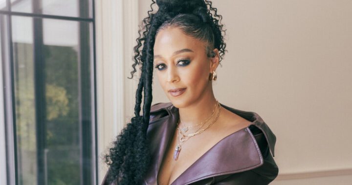 Tia Mowry Set to Star & Executive Produce in Lifetime's "A Very Merry Beauty Salon"