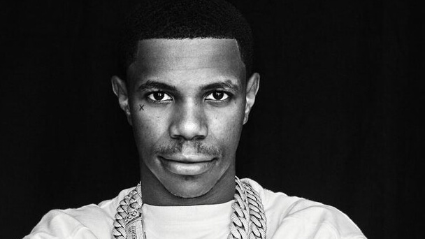 A Boogie Wit Da Hoodie Surprises Teenagers At Manhattan Hotspot