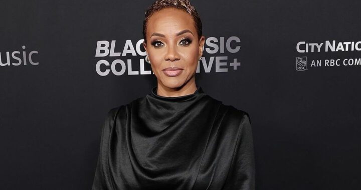 MC Lyte Informs Bowie State Graduates To 'Keep On, Keepin On' At School's Winter Graduation