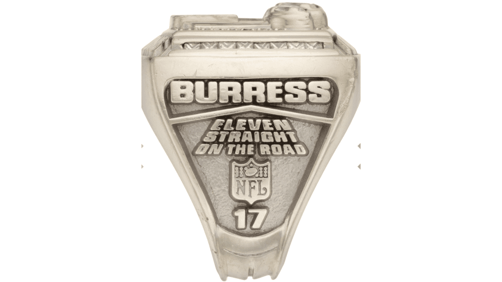 Plaxico Burress' Super Bowl XLII Ring Sells For Record-Breaking $280K