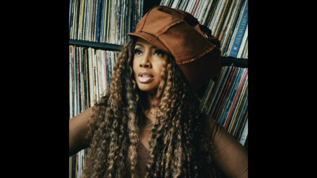 Lalah Hathaway Releases 'MADE IN CHICAGO'