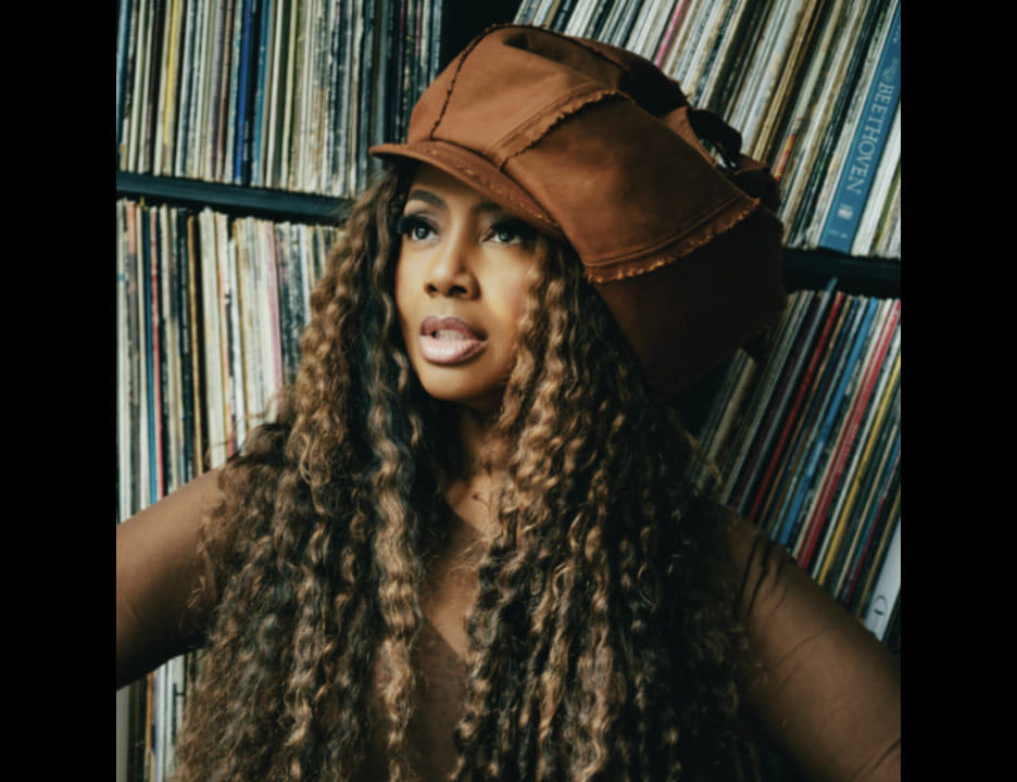 Lalah Hathaway Releases 'MADE IN CHICAGO'